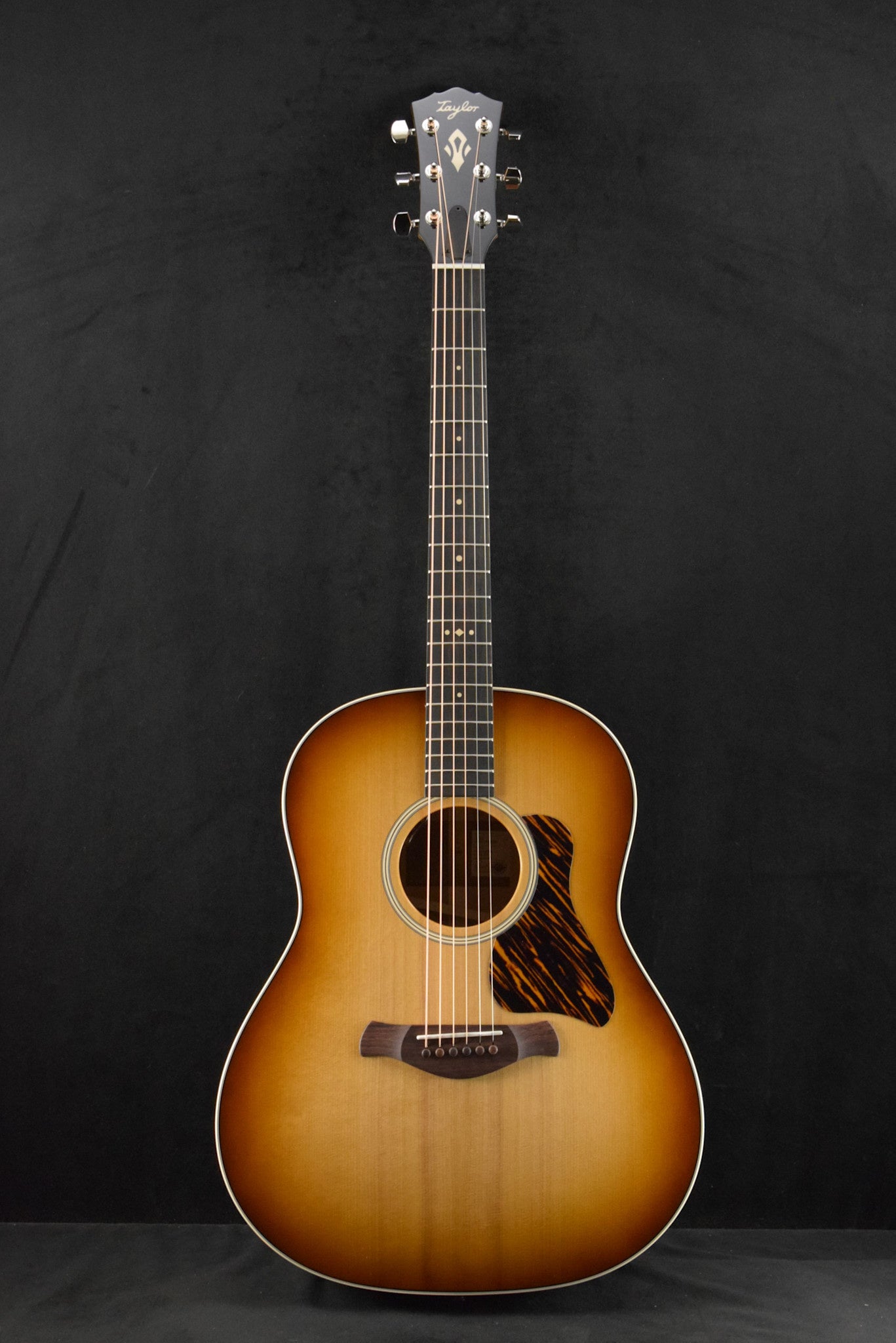 Taylor Gold Label 517e SB Sunburst w/ Firestripe Pickguard