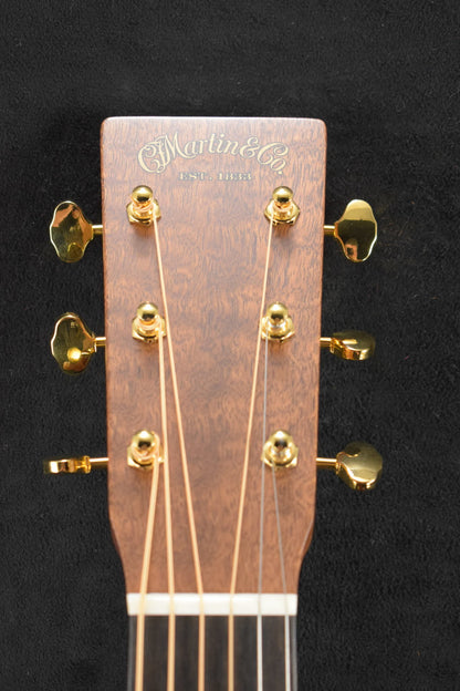 Martin Custom Shop 000/OM Auditorium Quilted Pommele Sapele Sitka Spruce VTS Natural