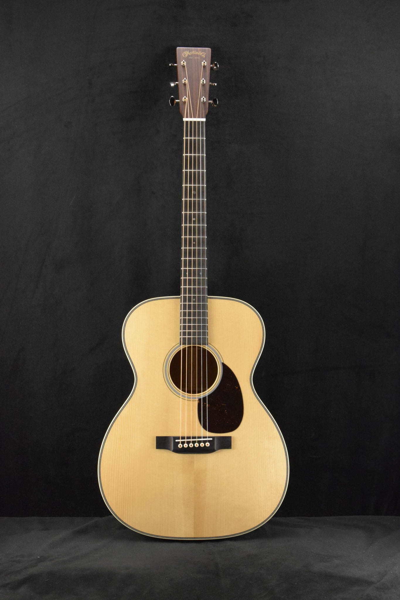 Martin Custom Shop 000/OM Auditorium Mahogany Adirondack Spruce VTS Natural