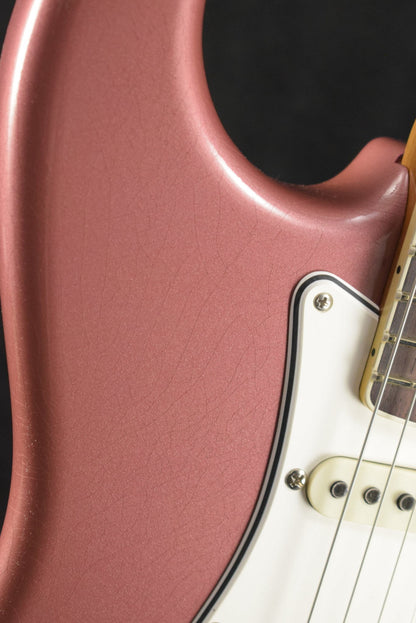 Fender Limited Edition Roasted '65 Strat DLX Closet Classic - Aged Burgundy Mist Metallic