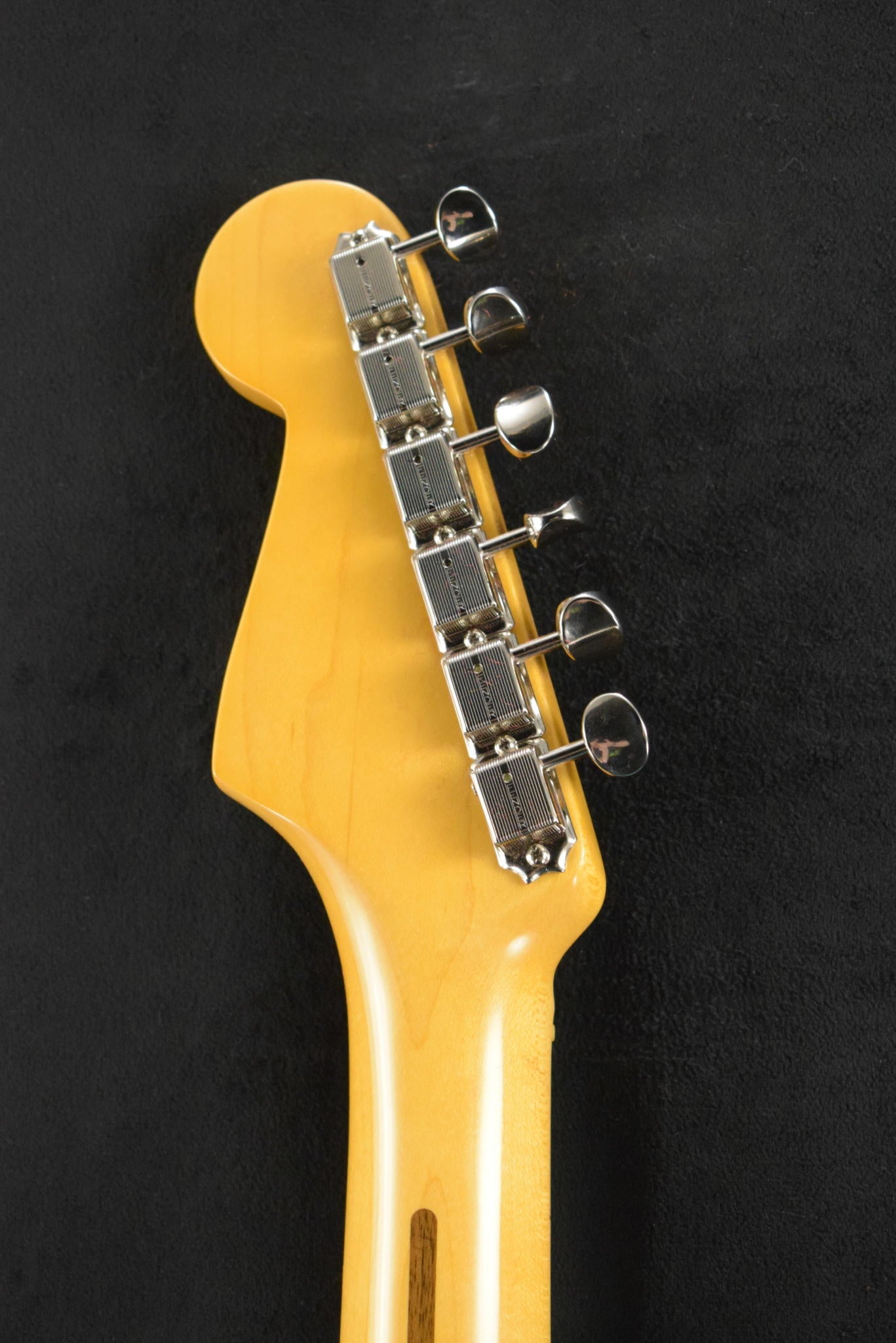 Fender American Vintage II 1957 Stratocaster Sea Foam Green Maple Fingerboard