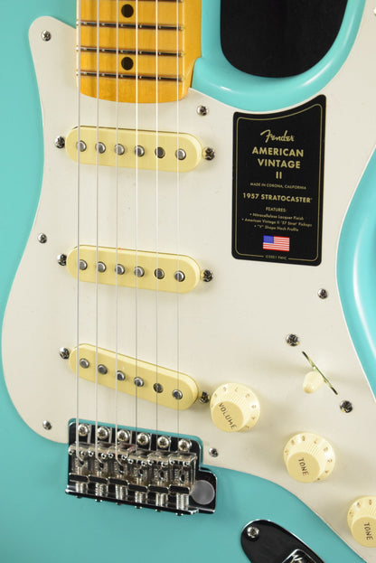 Fender American Vintage II 1957 Stratocaster Sea Foam Green Maple Fingerboard