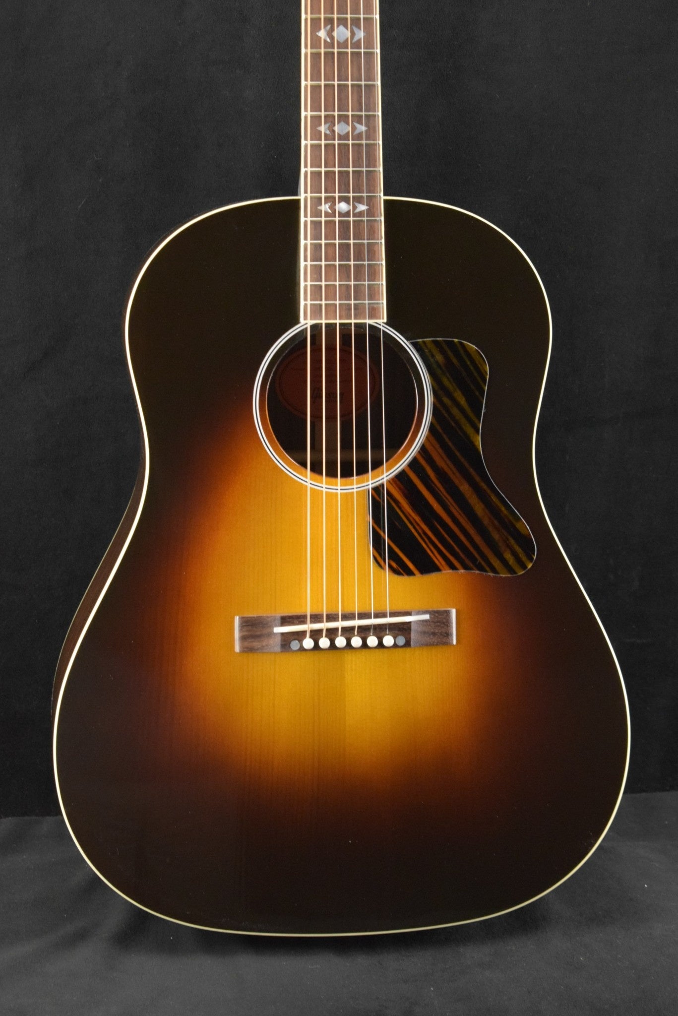 Gibson Custom Shop Advanced Jumbo Adirondack Red Spruce Top Vintage Sunburst Fuller's Exclusive