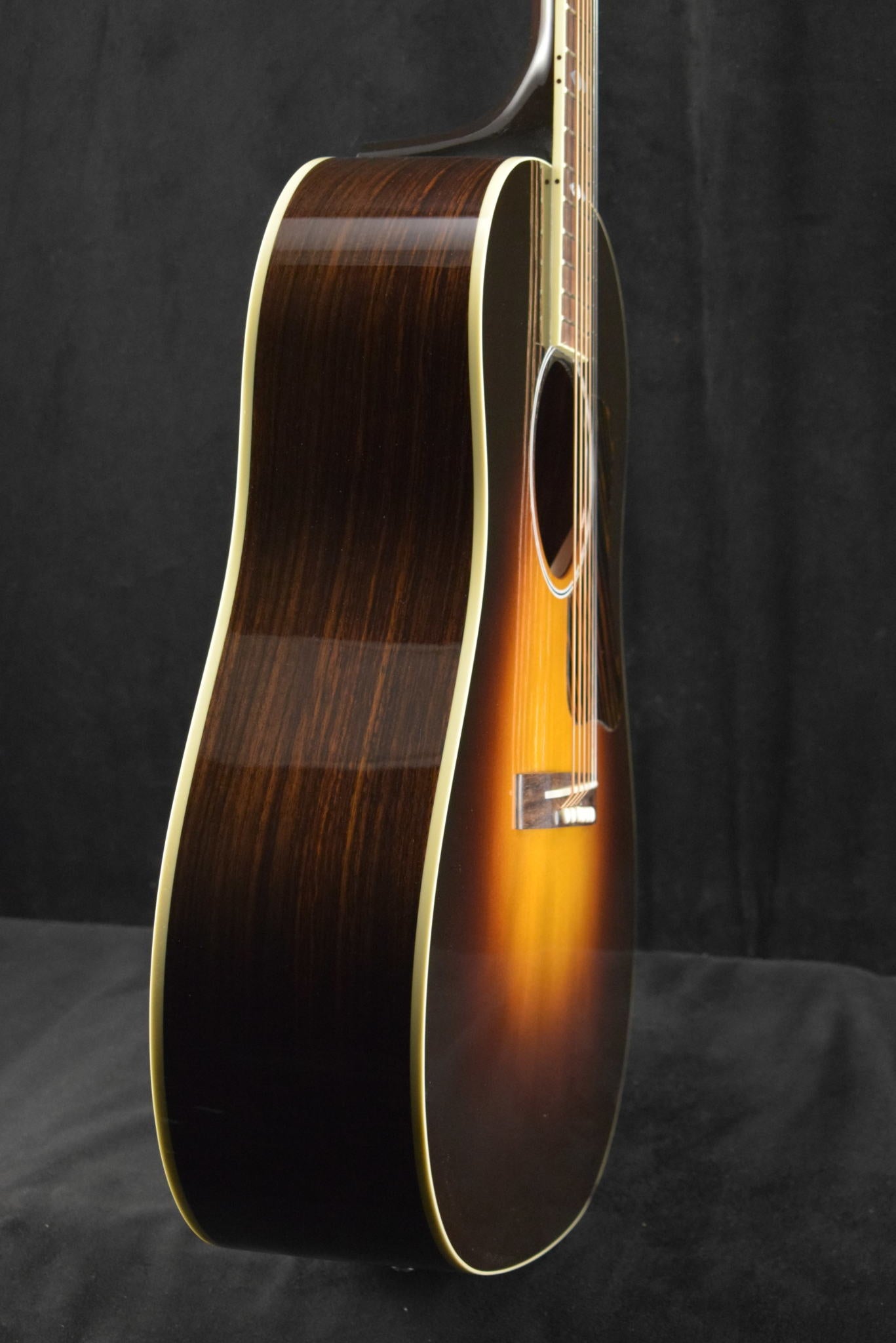 Gibson Custom Shop Advanced Jumbo Adirondack Red Spruce Top Vintage Sunburst Fuller's Exclusive