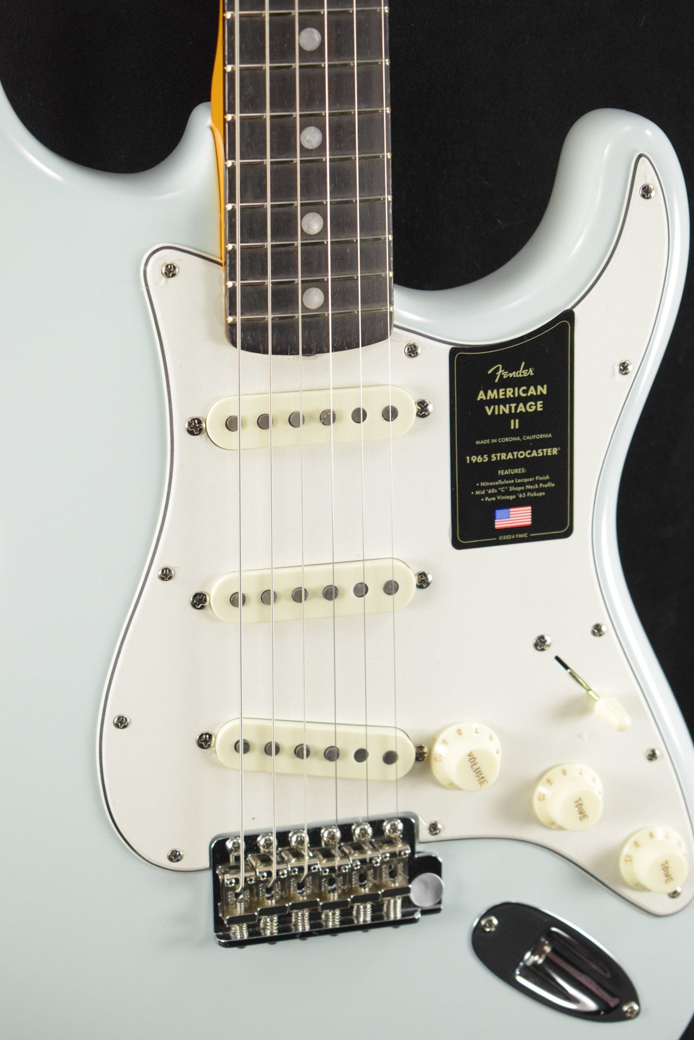 Fender American Vintage II 1965 Stratocaster Sonic Blue Round-Lam Rosewood Fingerboard