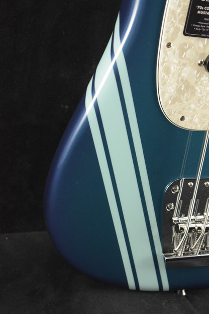 Fender Vintera II '70s Competition Mustang Bass Competition Burgundy Rosewood Fingerboard