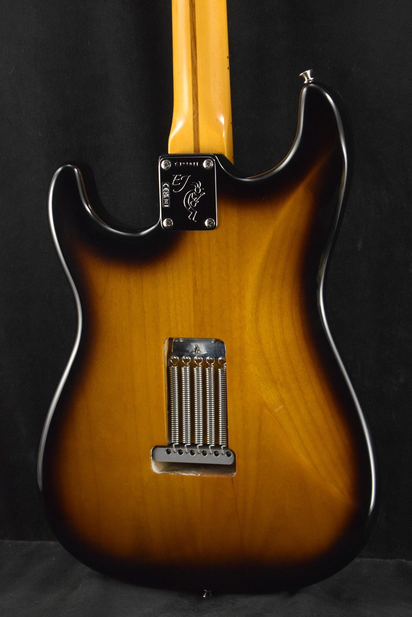 Fender Eric Johnson Stratocaster 2-Color Sunburst Maple Fingerboard