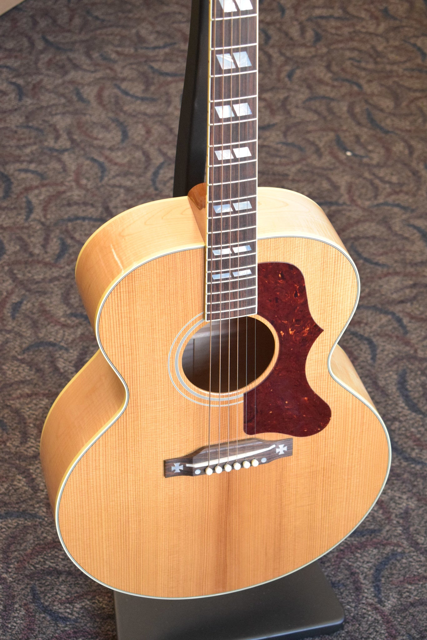 Gibson Custom Shop 1952 J-185 Antique Natural