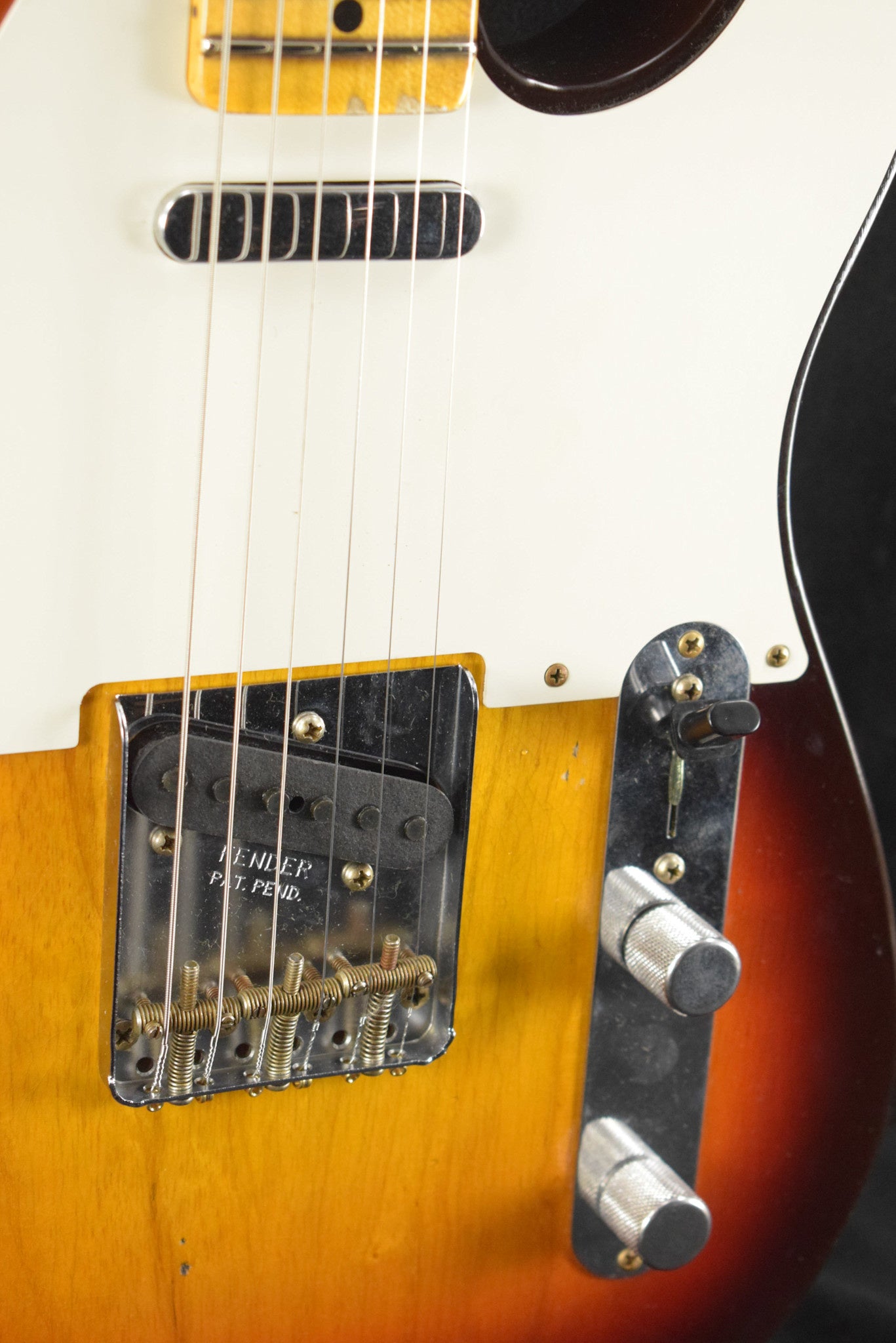 Fender 1959 Telecaster Journeyman Relic Faded Aged Chocolate 3-Color Sunburst