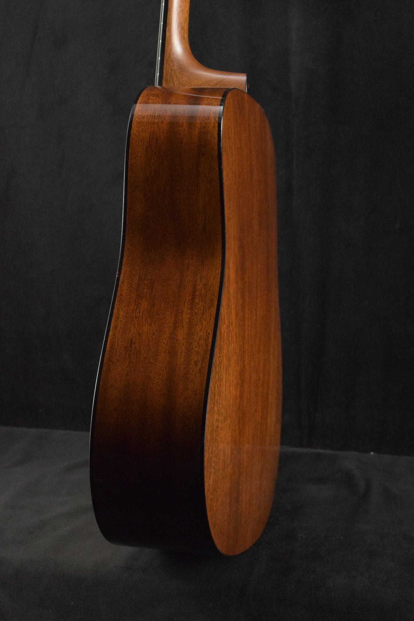 Martin Custom Shop Dreadnought Mahogany Adirondack Spruce VTS Natural