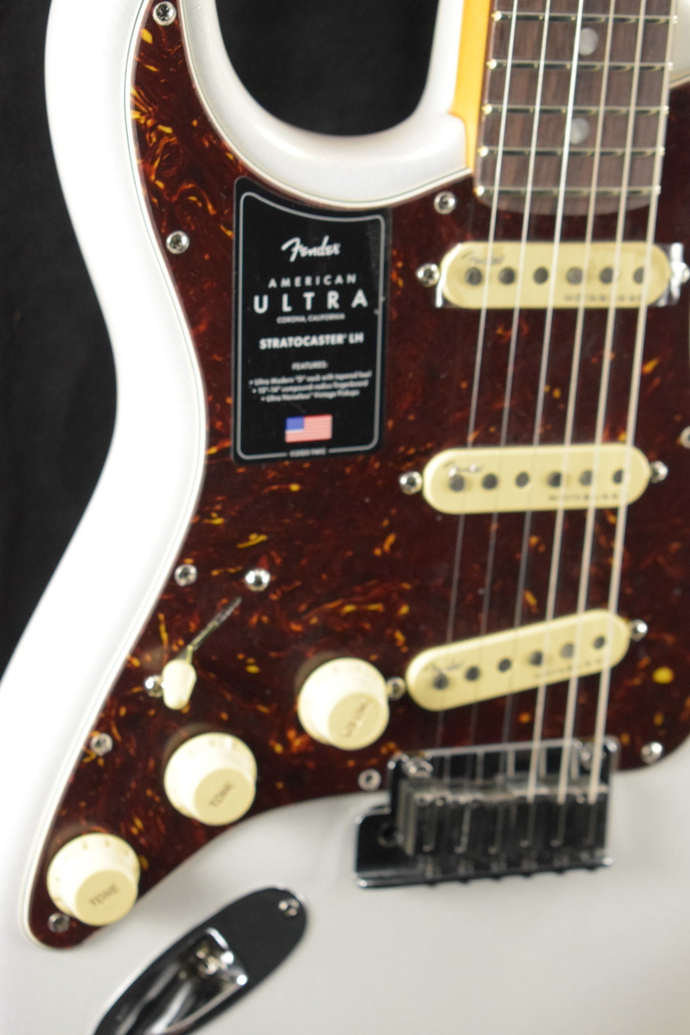 Fender American Ultra Stratocaster Left-Handed Arctic Pearl SCRATCH AND DENT