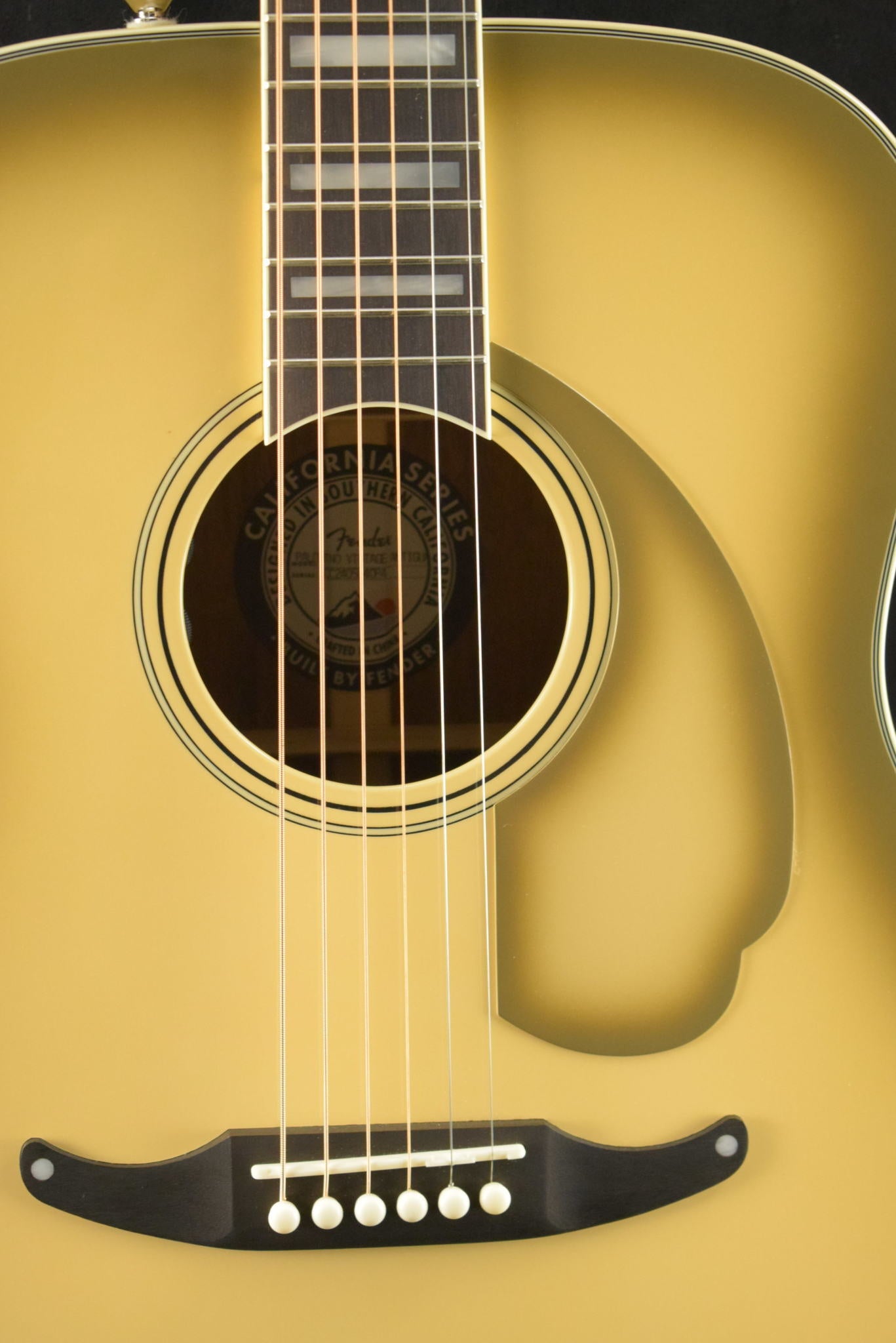 Fender Limited Edition California Vintage Palomino Antigua with Case