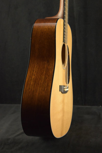 Martin Custom Shop Dreadnought Mahogany Adirondack Spruce VTS Natural