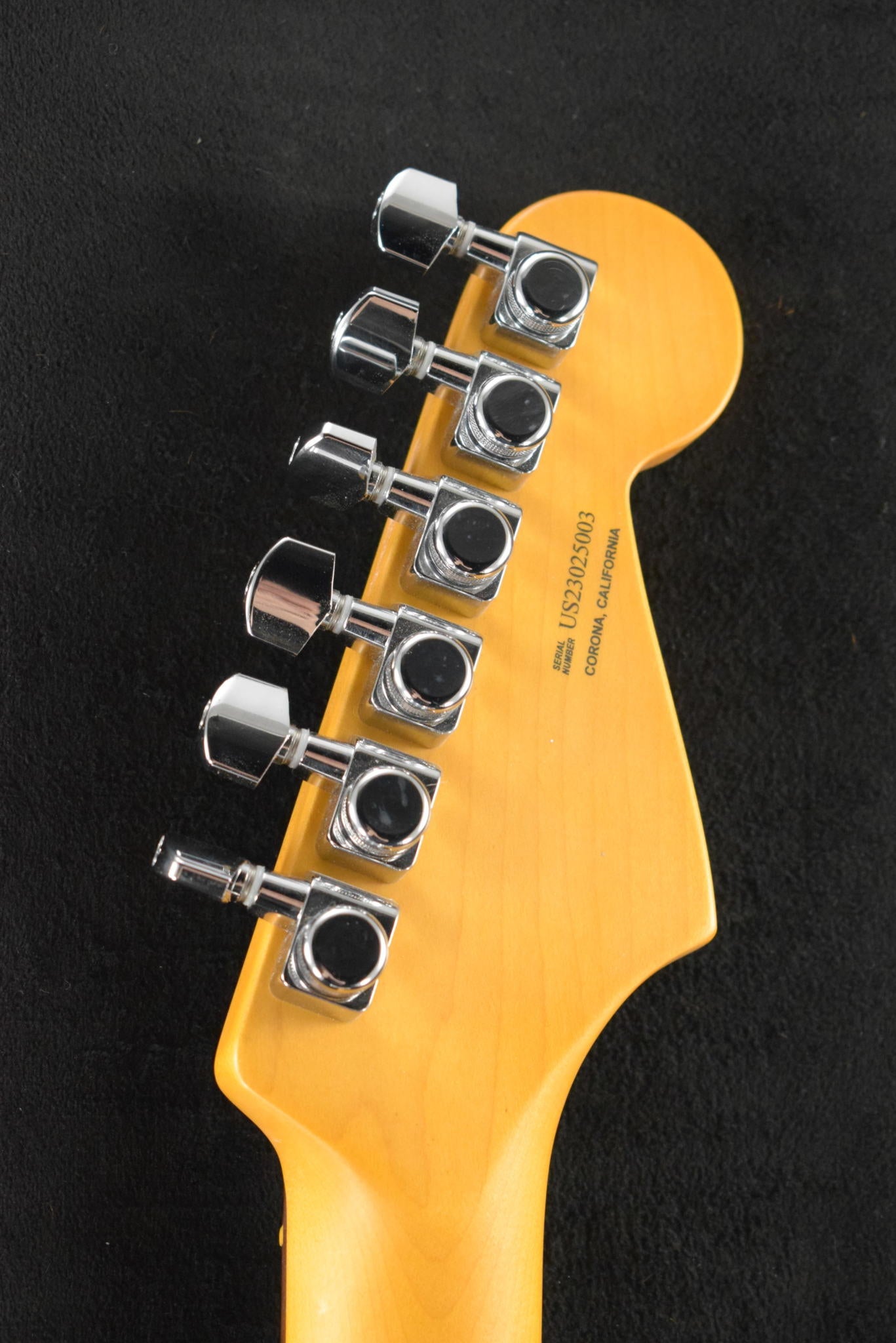 Fender American Ultra Stratocaster Left-Handed Arctic Pearl SCRATCH AND DENT