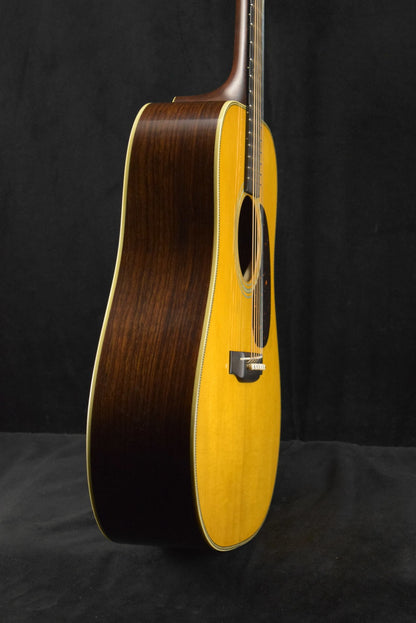Martin D-28 Authentic 1937 VTS Aged Natural