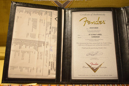 Fender 1957 Stratocaster Heavy Relic Aged White Blonde 1-Piece Rift Sawn Maple Neck Fingerboard