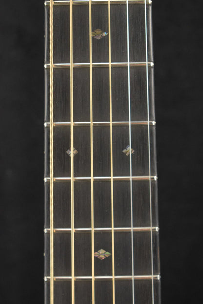 Martin D-28 Authentic 1937 VTS Aged Natural