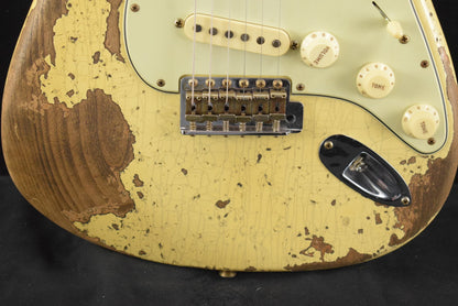 Fender Limited Edition '60 Dual-Mag II Stratocaster Super Heavy Relic - Aged Vintage White