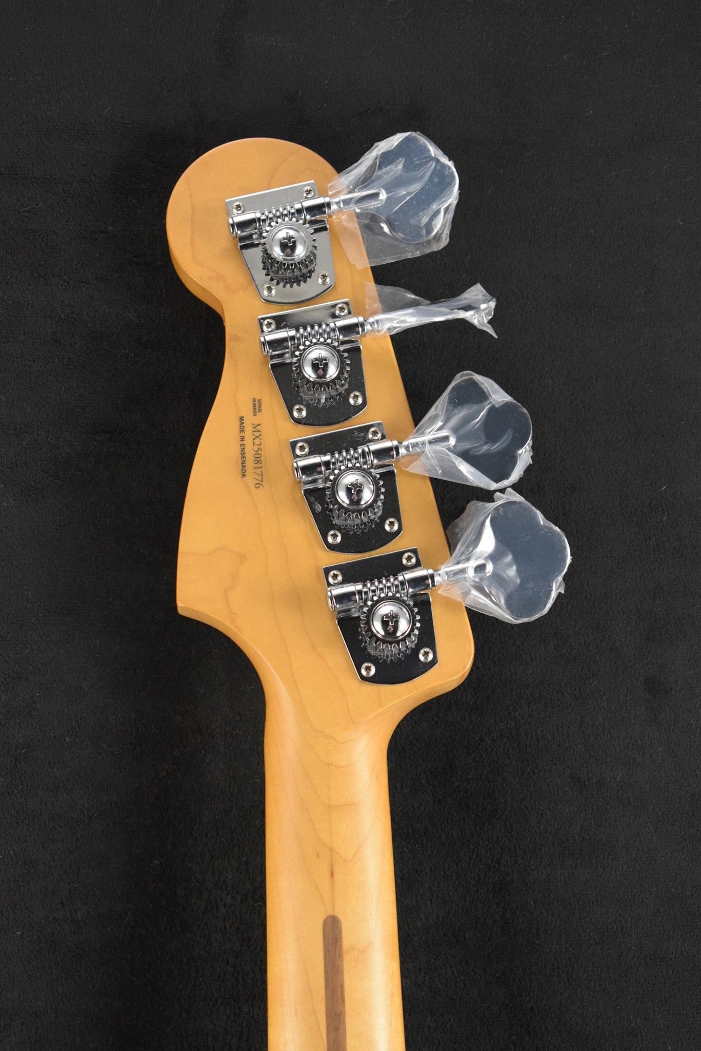 Fender Player II Precision Bass Polar White Rosewood Fingerboard