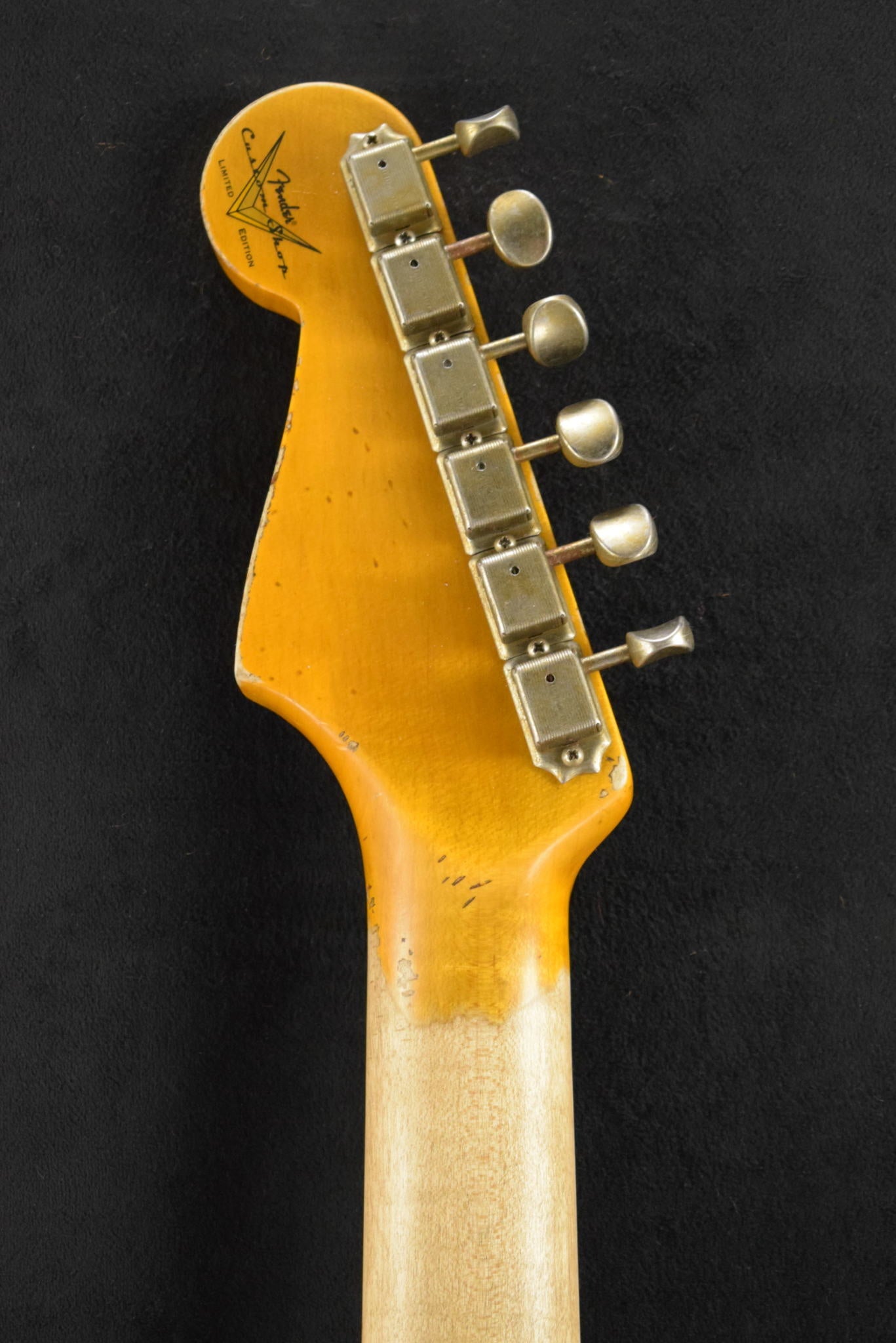 Fender Limited Edition '60 Dual-Mag II Stratocaster Super Heavy Relic - Aged Vintage White