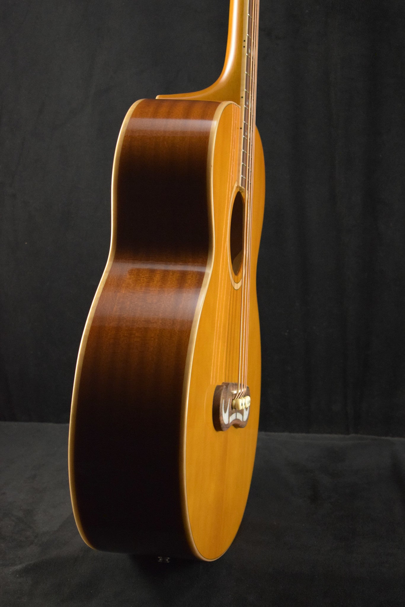 Epiphone El Capitan J-200 Studio Bass Aged Natural Antique Gloss