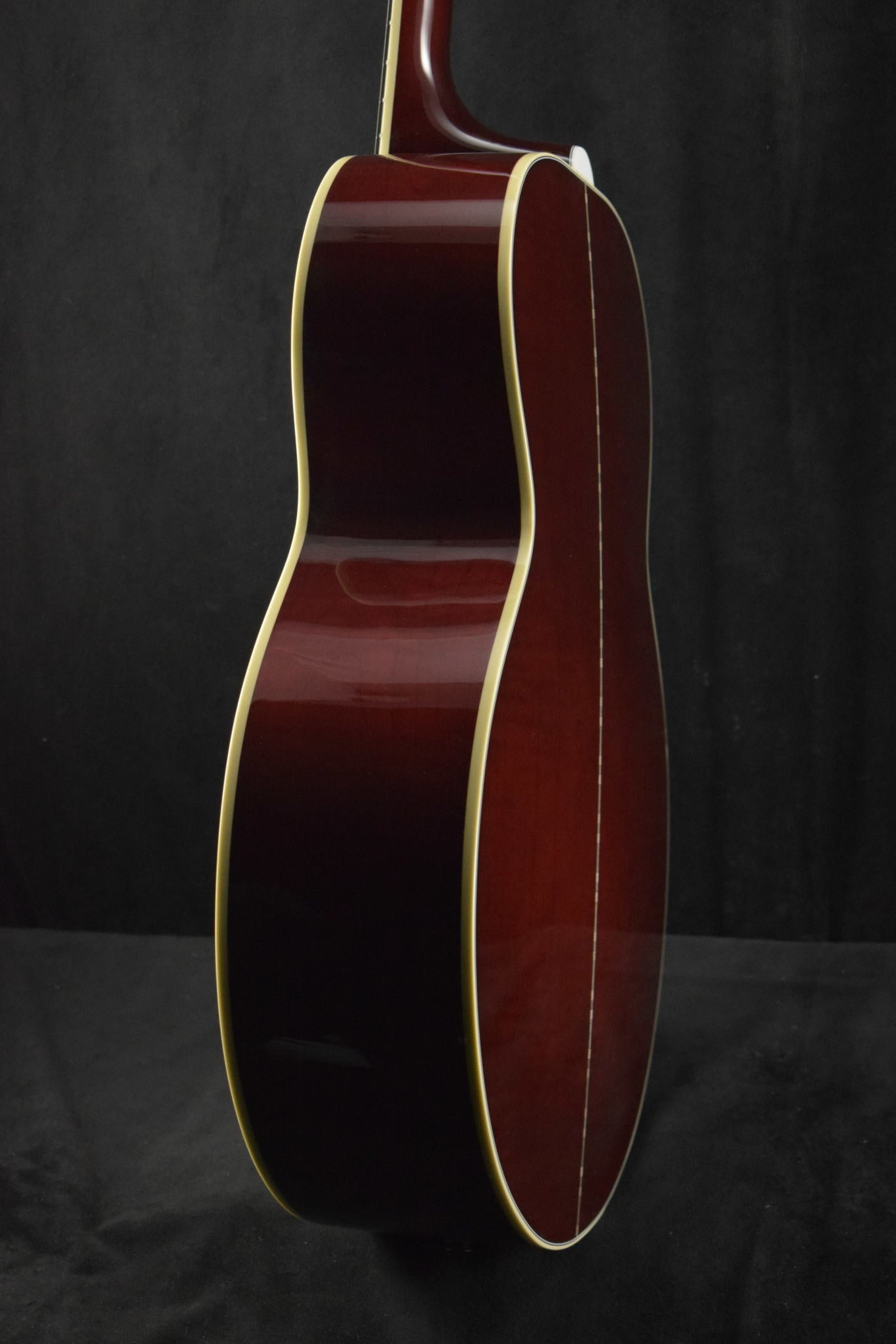 Gibson SJ-200 Standard Wine Red