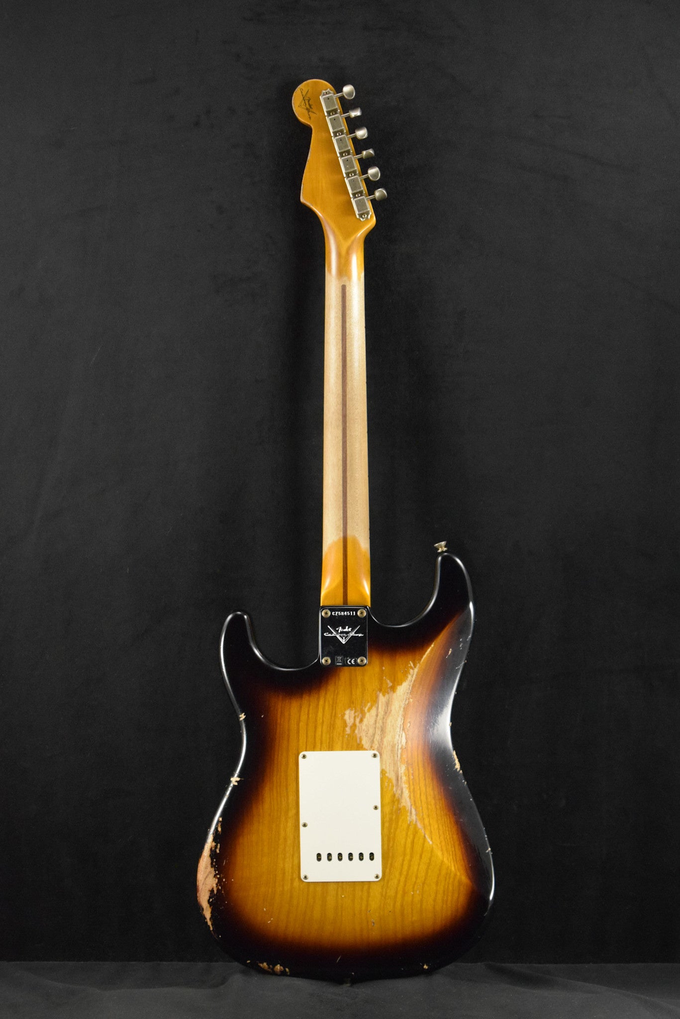 Fender 1957 Stratocaster Heavy Relic Aged 2-Color Sunburst 1-Piece Rift Sawn Maple Neck Fingerboard