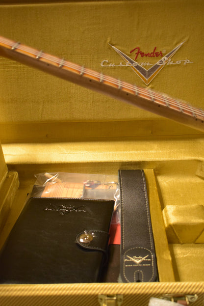 Fender 1957 Stratocaster Heavy Relic Aged 2-Color Sunburst 1-Piece Rift Sawn Maple Neck Fingerboard