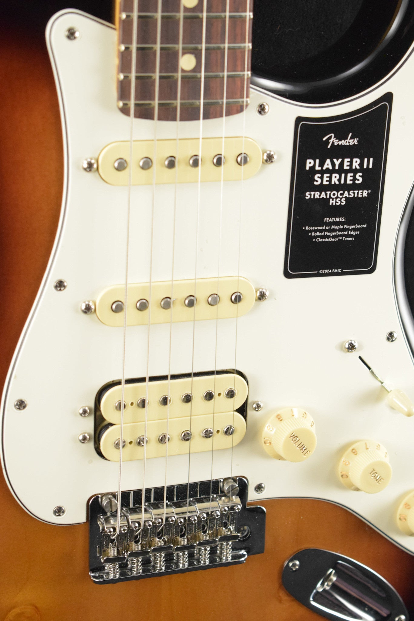 Fender Player II Stratocaster HSS 3-Color Sunburst Rosewood Fingerboard