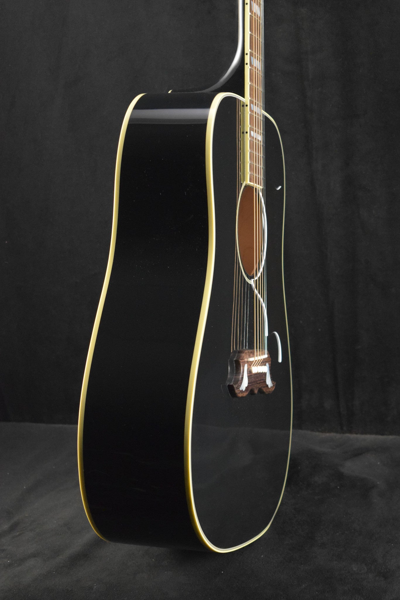 Gibson Custom Shop Elvis Dove Ebony