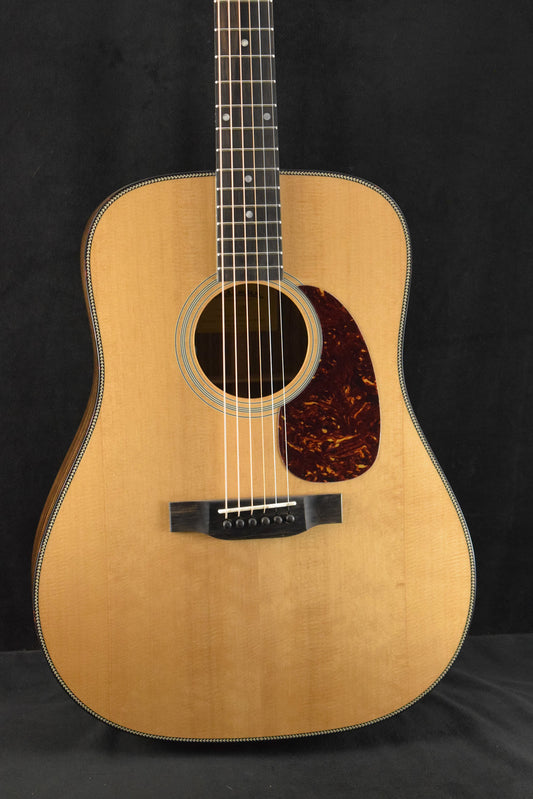 Eastman E3DE Acoustic Electric Dreadnought Natural Truetone Satin