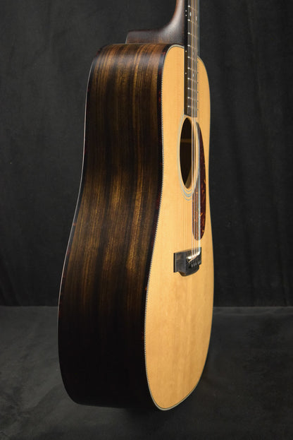 Eastman E3DE Acoustic Electric Dreadnought Natural Truetone Satin
