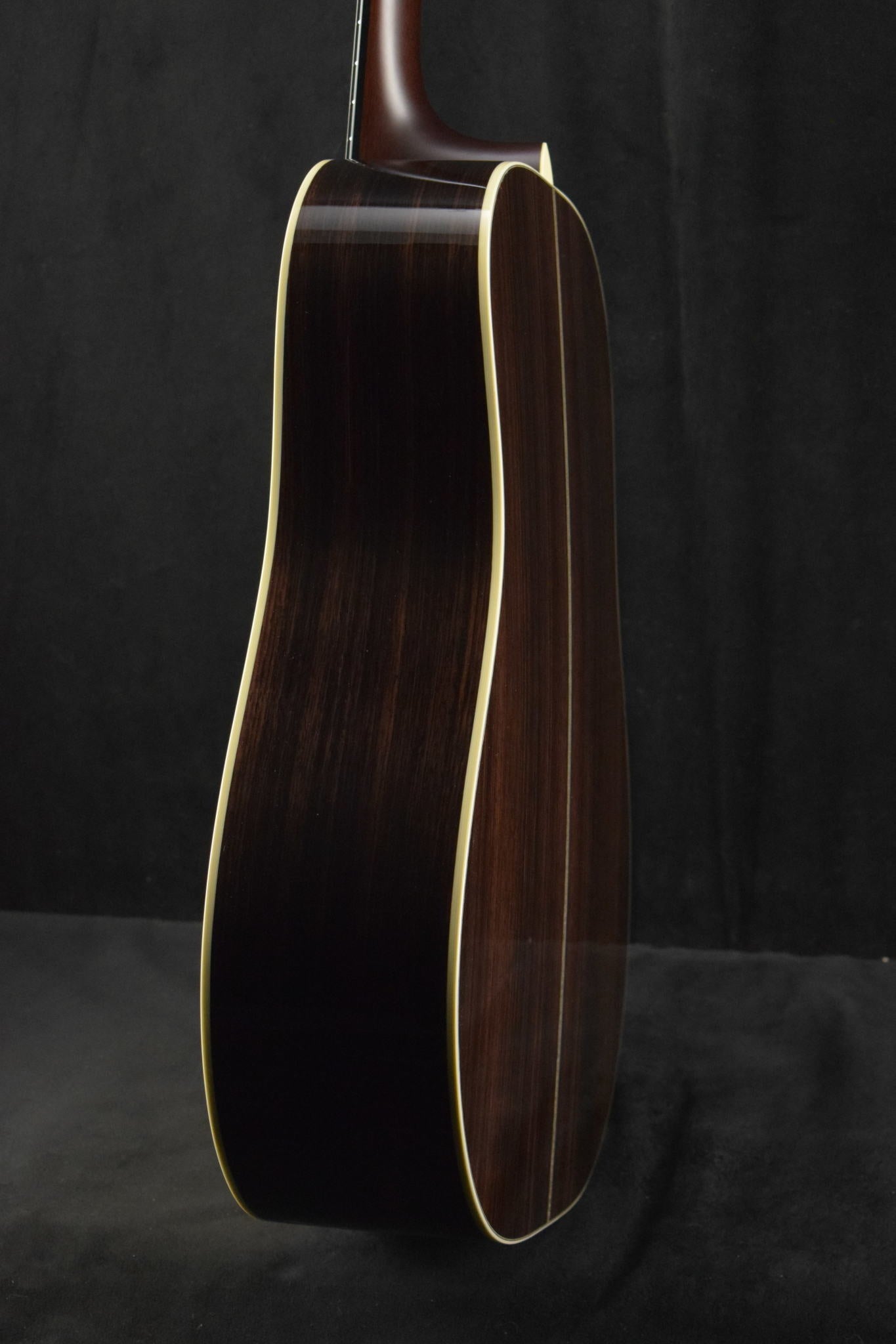 Santa Cruz Brad Paisley Pre War Dreadnought Indian Rosewood/German Bearclaw