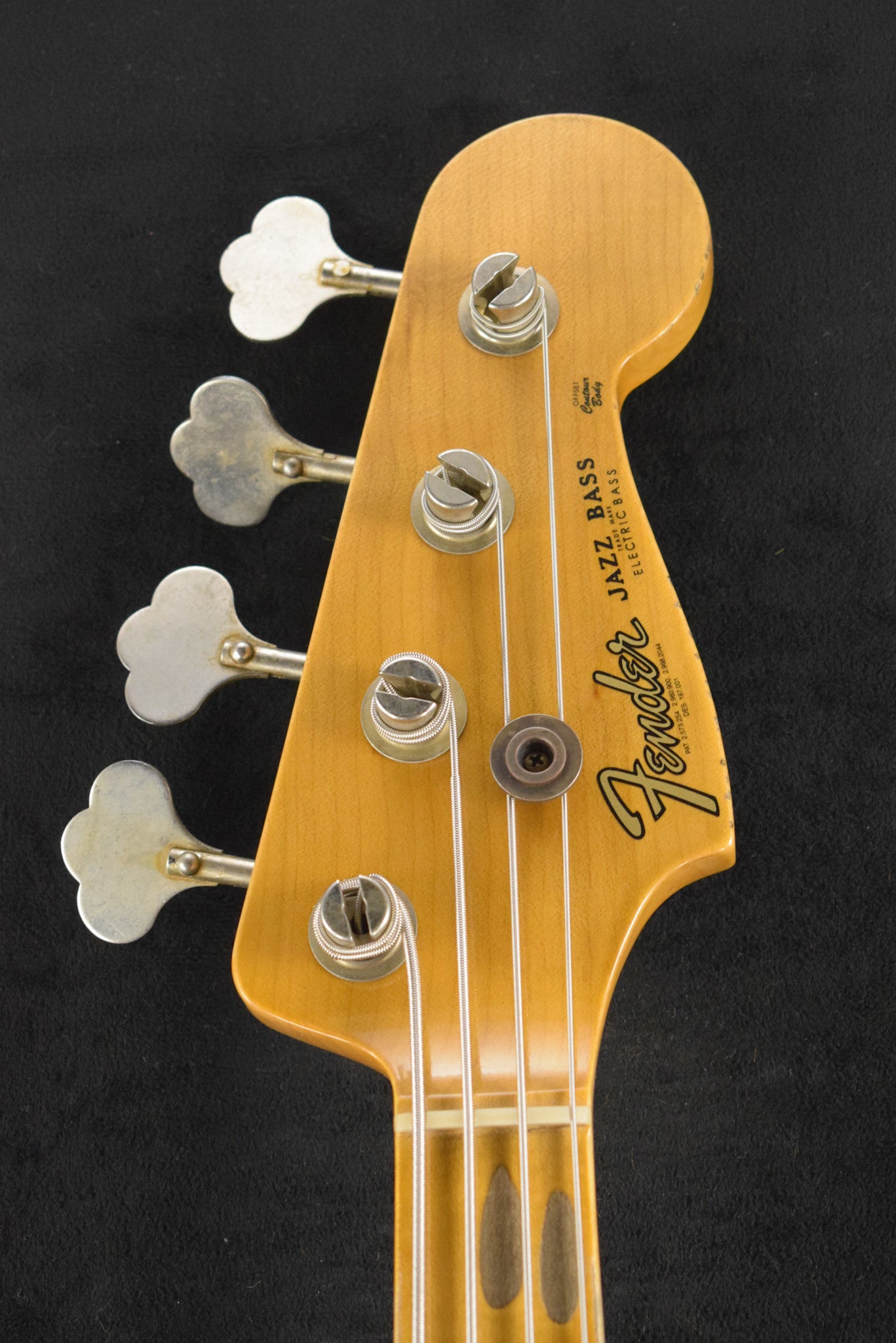 Fender Limited Edition P-Jazz Bass Relic Chocolate 3-Color Sunburst 1-Piece Quartersawn Maple Neck Fingerboard