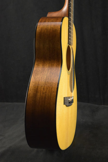 Martin 0-18 Natural