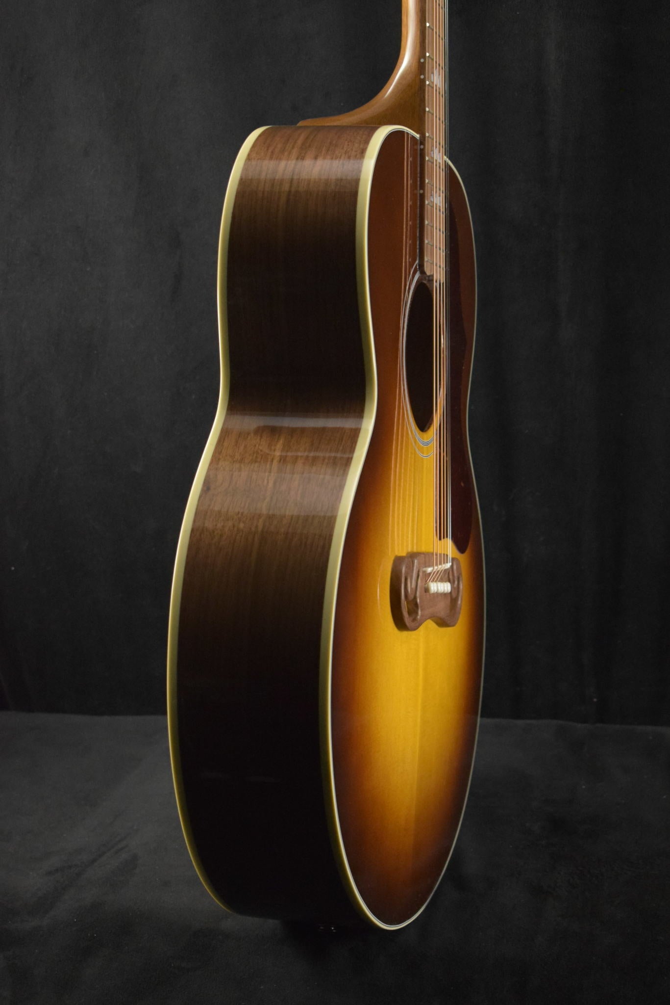Gibson SJ-200 Studio Walnut Walnut Burst
