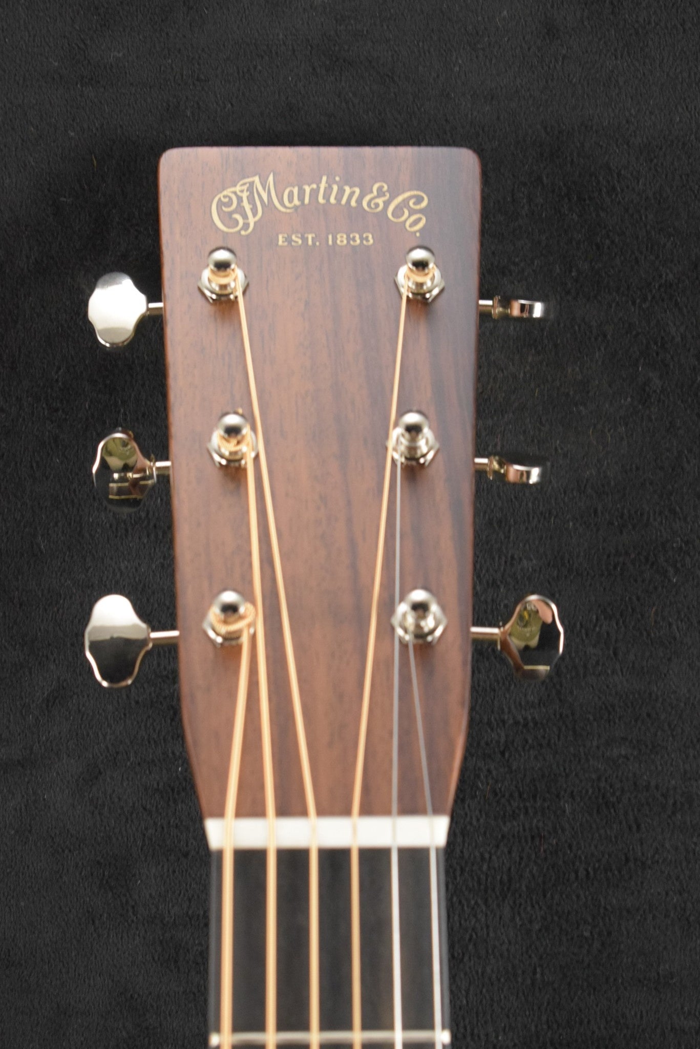 Martin D-28 Satin Amberburst – Fuller's Guitar