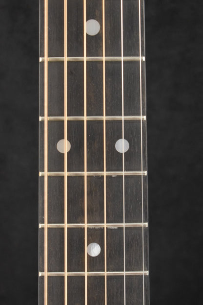 Martin D-28 Satin Amberburst