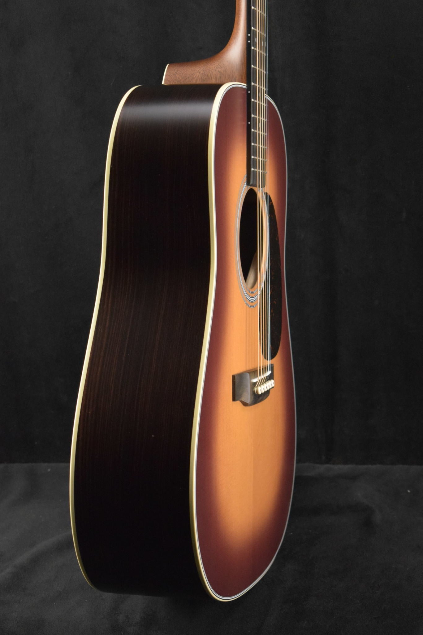 Martin D-28 Satin Amberburst – Fuller's Guitar