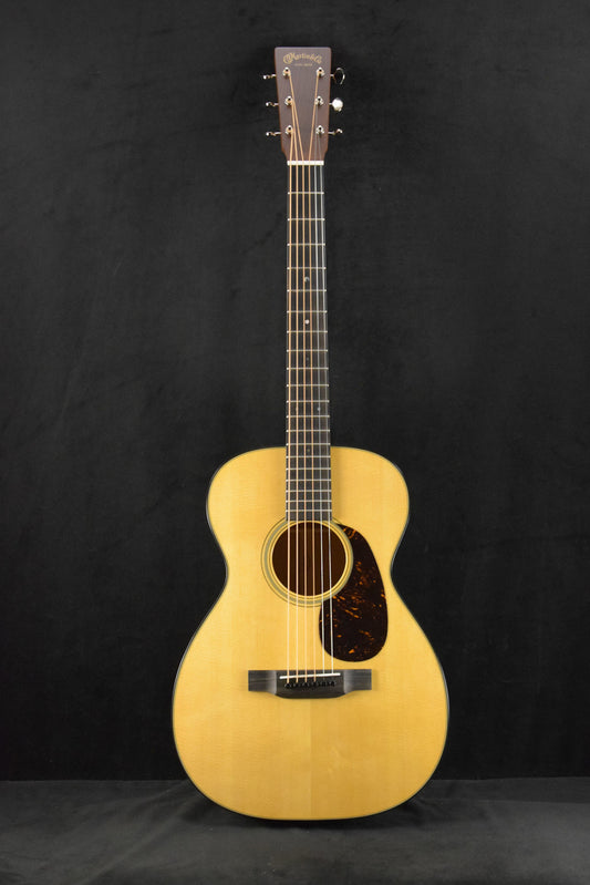 Martin 0-18 Natural
