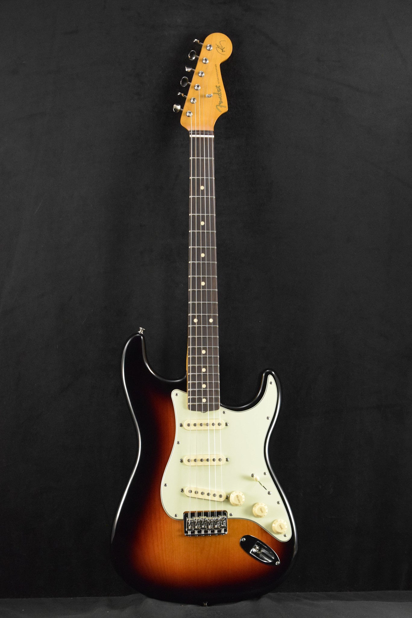 Fender Robert Cray Stratocaster 3-Color Sunburst Rosewood Fingerboard