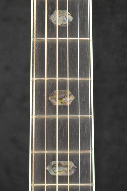 Martin Custom Shop Dreadnought Guatemalan Rosewood 1933 Ambertone