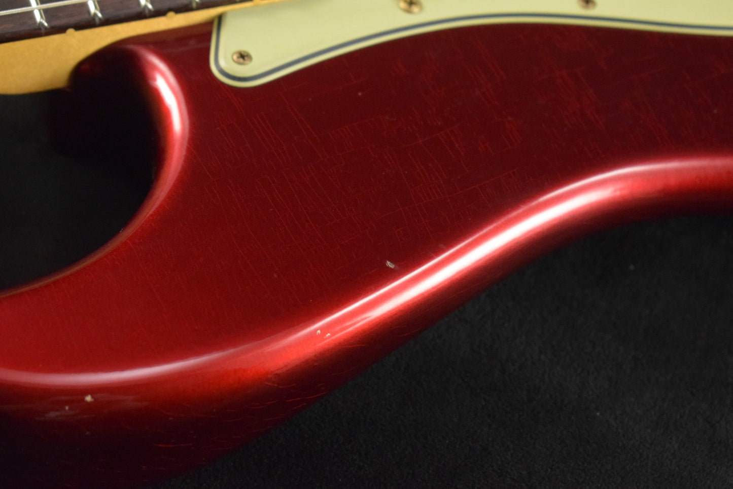 Fender Limited Edition '63 Stratocaster Journeyman Relic Aged Candy Apple Red 3A Rosewood Fingerboard