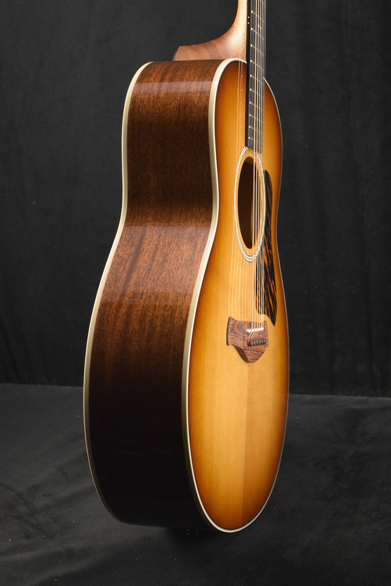 Taylor Gold Label 514e SB Sunburst w/ Firestripe Pickguard