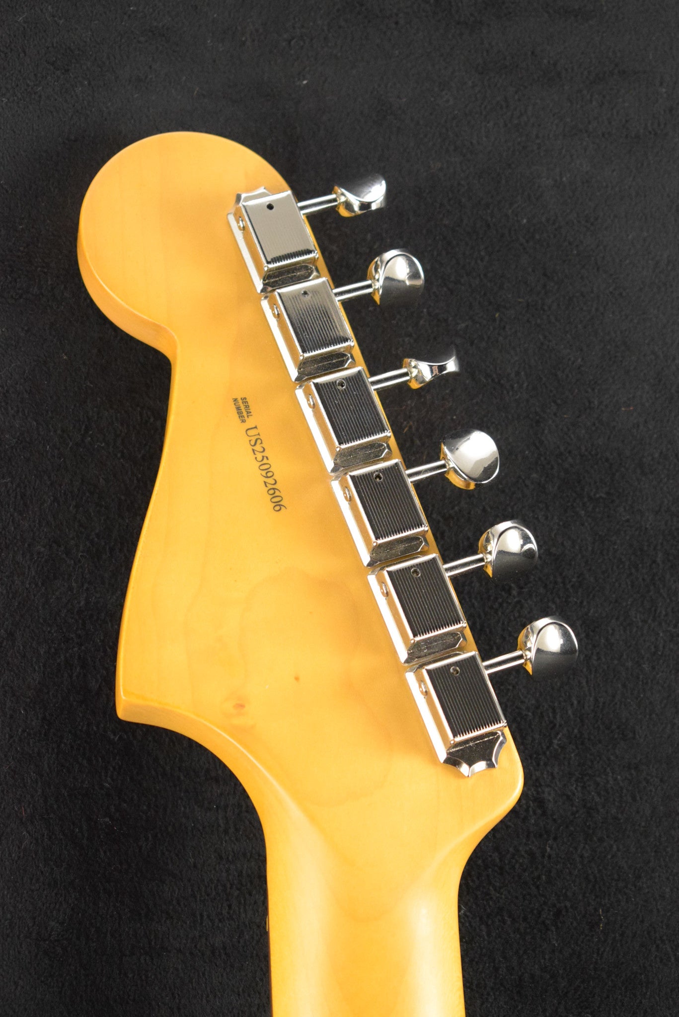 Fender American Professional Classic Jazzmaster 3-Color Sunburst Rosewood Fingerboard