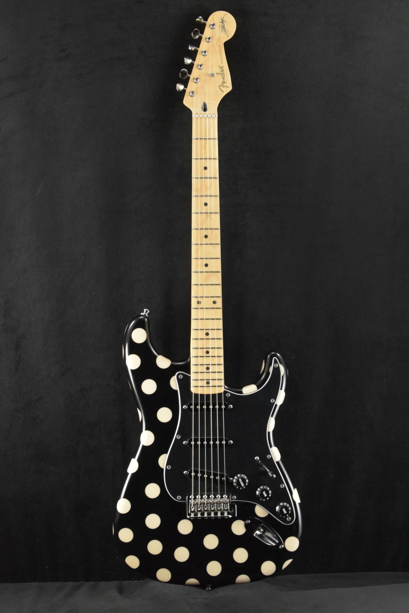 Fender Buddy Guy Standard Stratocaster Polka Dot Finish Maple Fingerboard