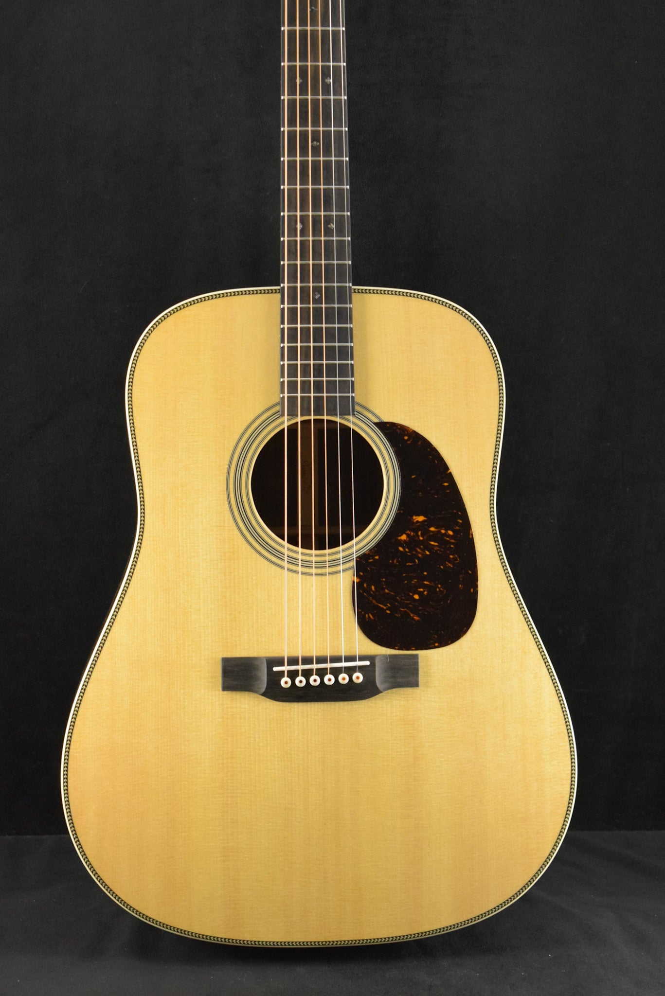 Martin HD-28 Natural Gloss