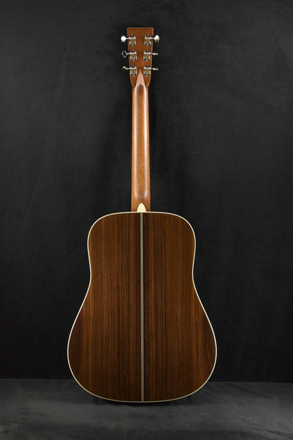 Martin HD-28 Natural Gloss