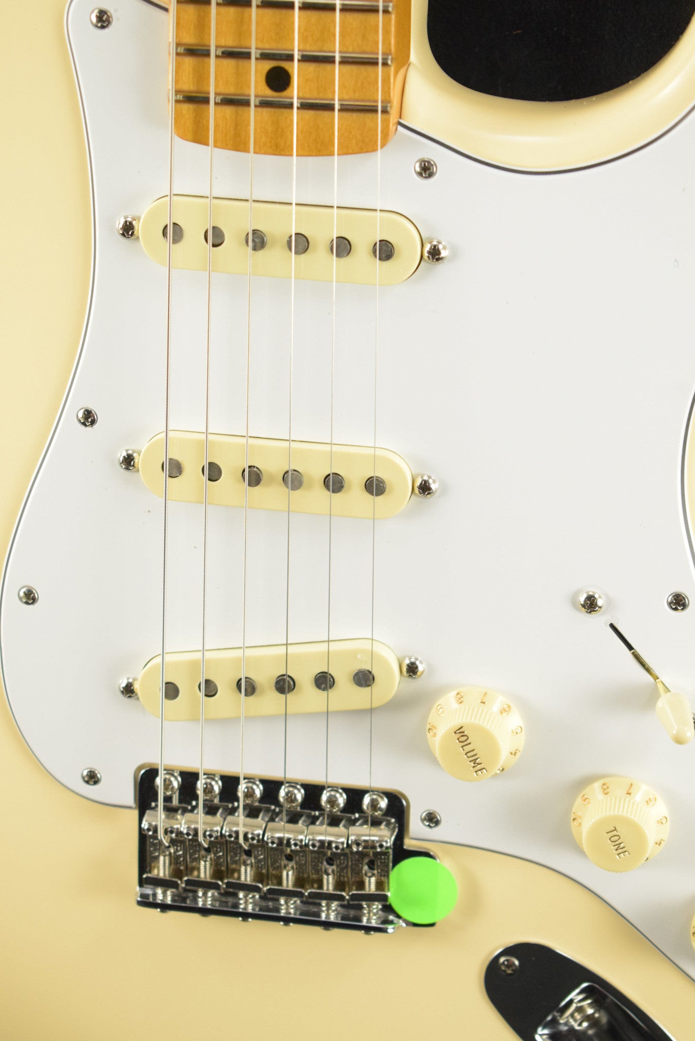 Fender Jimi Hendrix Stratocaster Olympic White Maple Fingerboard