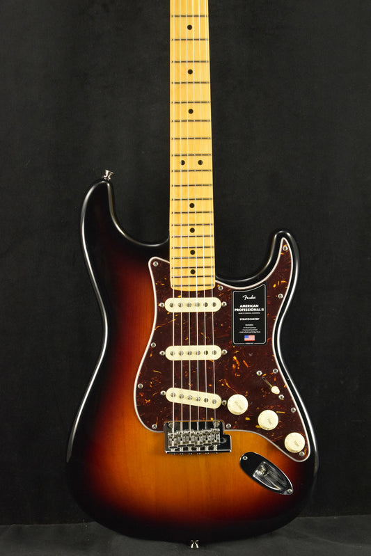 Fender American Professional II Stratocaster 3-Color Sunburst Maple Fingerboard